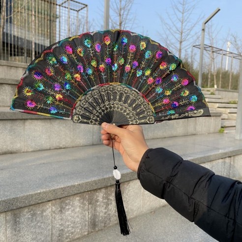 공작 깃털 선물 접는 팬 블랙 로드 스퀸 팬 자수 팬 춤 접는 팬 윙 천 팬, 다채로운 자수 된 Sequin 접는 팬