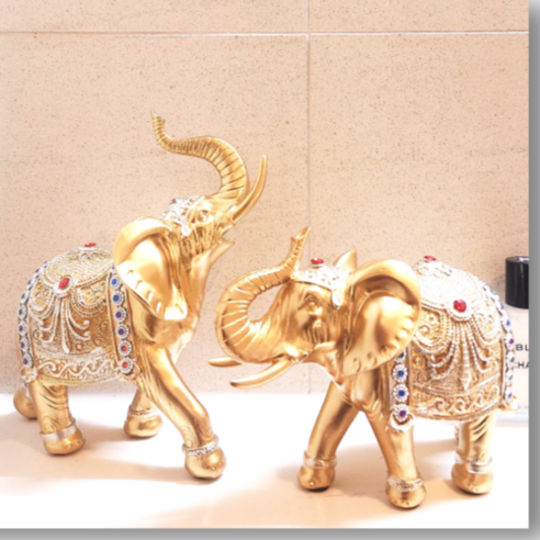 집에 황금돈나무 코끼리 장식품으로 번영과 세련미를 선사하세요.