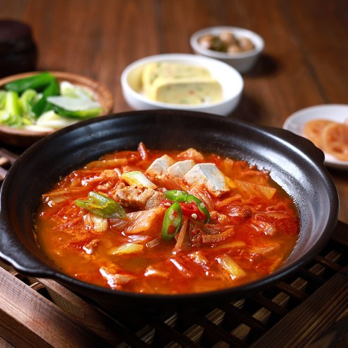 맛집광들의 찬사를 받은 명장김치찌개&김치찜, 편리하고 맛있는 선택