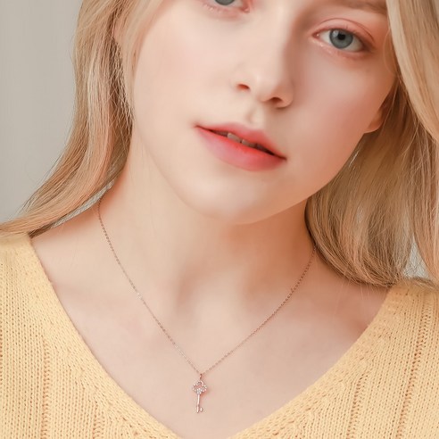 쥬넬 14K 클로버 큐빅 열쇠 포인트 목걸이