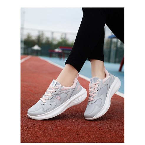 발 뛰듯 가벼운 하루, 노바스타 메쉬 운동화로 시작하세요!