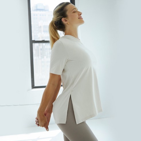 "나만의 핏" 찾는 여정, 안다르 에어리핏 오버핏 숏슬리브로 완성! 안다르상의