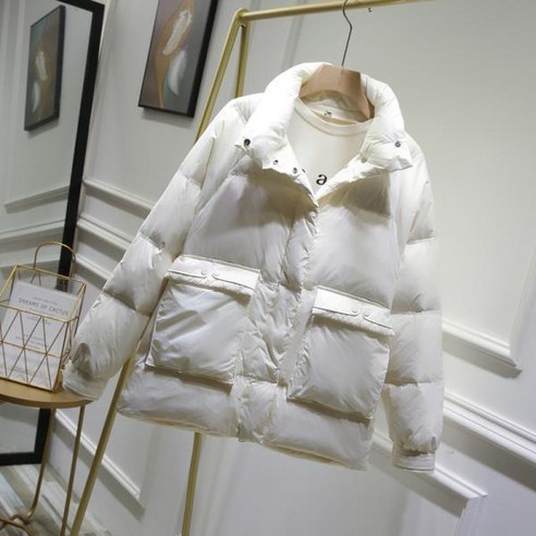여성 짧은 재킷 한국 스타일 유행 느슨한 겨울 시즌 닫기 피팅 슬리밍 캐주얼 패션 밝은 화이트 오리 정리