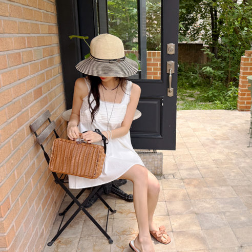 여름 햇살 아래 빛나는 우아한 스타일, 스토렐라 파나마햇