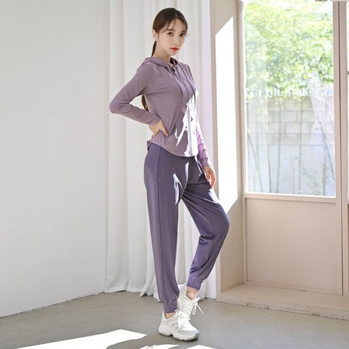 편안함과 세련됨이 결합된 다목적 운동복