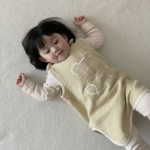 밤새 이불 걷어차는 우리 아이, 꿀잠템 찾고 있다면? 돗투돗수면조끼