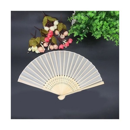 전통부채 맞춤형 인쇄 각인 결혼식 축하 실크 팬 이름 천 핸드 결혼 선물 20/40 개/로트, 20pcs, 크림색