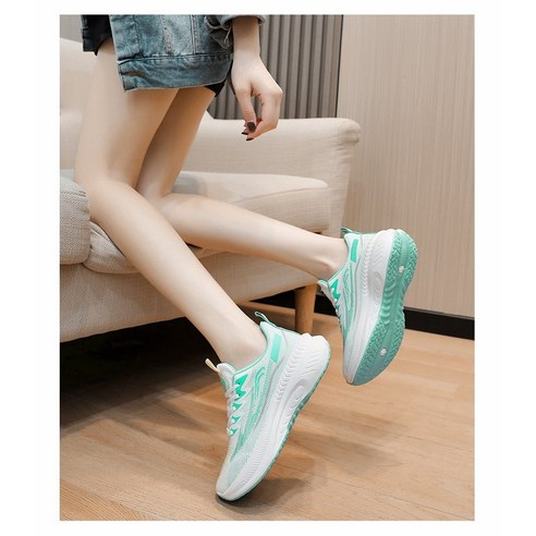 발에서 느껴지는 자유, SYUM 경량 런닝화로 가벼운 일상을!