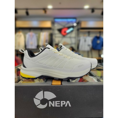 네파 남여공용 PLUMA 플루마 트레킹화 7I17640