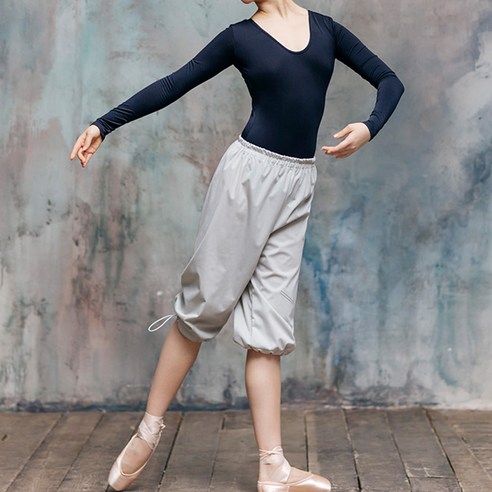 섬세한 아름다움을 위한 선택, 그리쉬코 웜업 유니타드로 완벽한 웜업 루틴을 시작하세요.