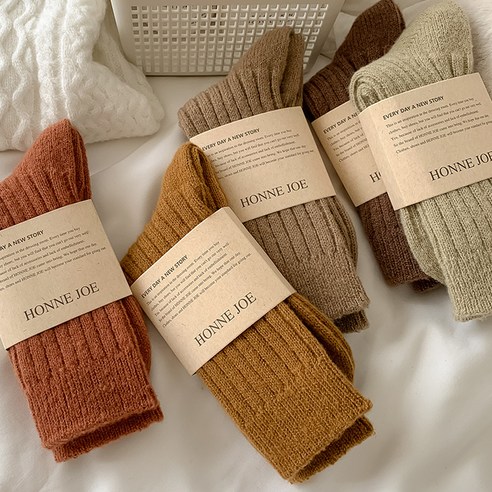 포근함과 스타일을 동시에! 슈가앤 도톰 골지 니트 양말