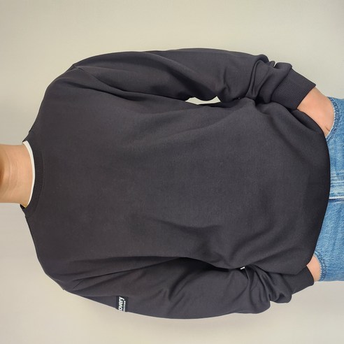 부드러운 파스텔, 디스커버리 맨투맨으로 봄을 물들이다