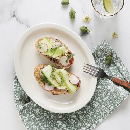 시간을 초월하는 아름다움, 시라쿠스 뉴욕 타원접시로 식탁에 예술을 더하다