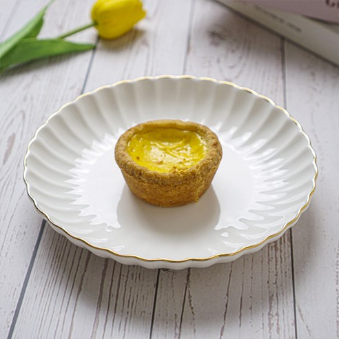 고급스러운 골드 원형 접시