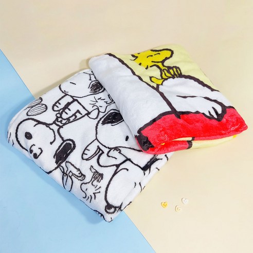 스누피 담요로 따뜻한 사계절을 즐기다 캐릭터담요
