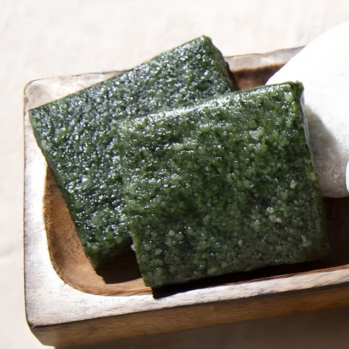 백년의 정성이 깃든 밥알찹쌀떡: 쑥 향 가득한 풍요로운 맛 밥알찹쌀떡