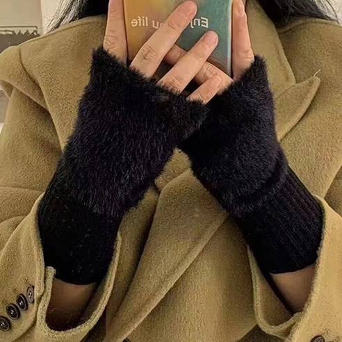 라페나 여성 페이크 퍼 숏 핸드워머