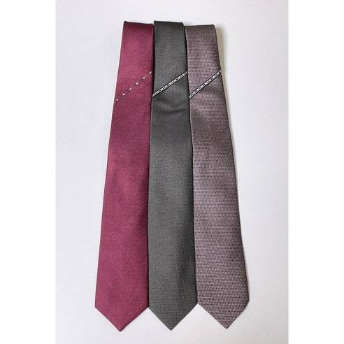 닥스 실크 넥타이, 여름에도 쾌적하고 스타일리시하게!