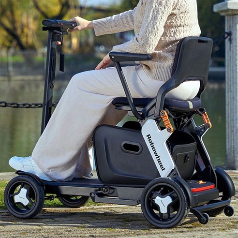 로보휠 스마트 스쿠터와 함께 되찾는 자유로운 일상