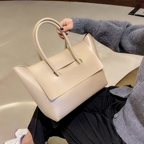 데일리 레더 경량 미니멀 대용량 토트백 숄더백