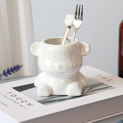 사랑스러운 곰돌이 티스푼통으로 일상에 행복을 더하세요.