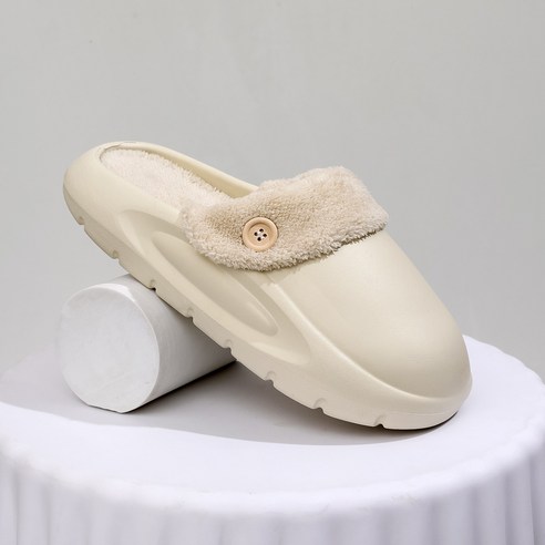 겨울철 편안함과 따뜻함을 위한 락키홈즈 털 슬리퍼