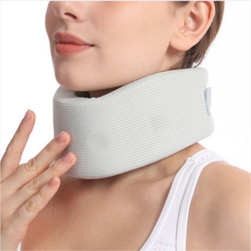 뻐근한 목 통증 이제 안녕 약국 목 보호대 사용 후기