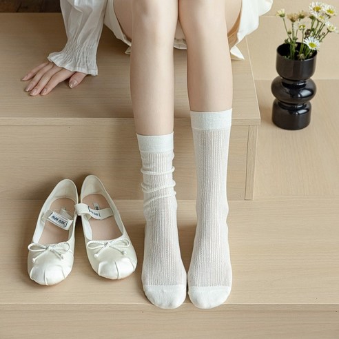 발 답답함 없이 시원하고 스타일리시한 여름, 잔골지 시스루 양말로!