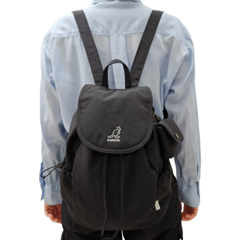 캉골 에센셜 RC 플랩 백팩: 일상에 스며드는 세련된 실용성 캉골백팩