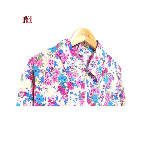 요양원에서 편안하고 세련된 중년 여성과 할머니를 위한 편마담 할머니티셔츠