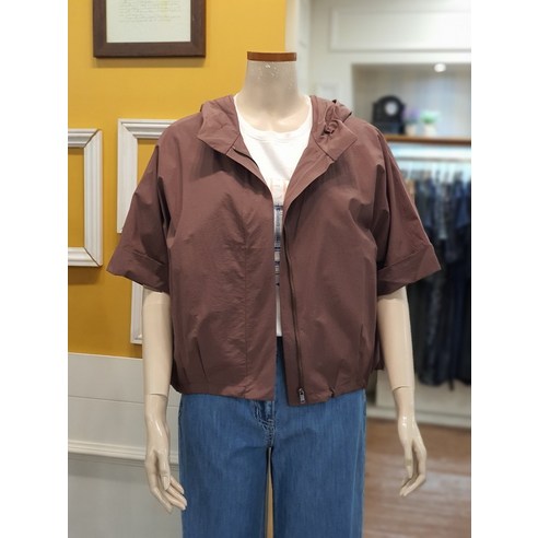 BCBG 후드고정 반팔점퍼 B4B5R149