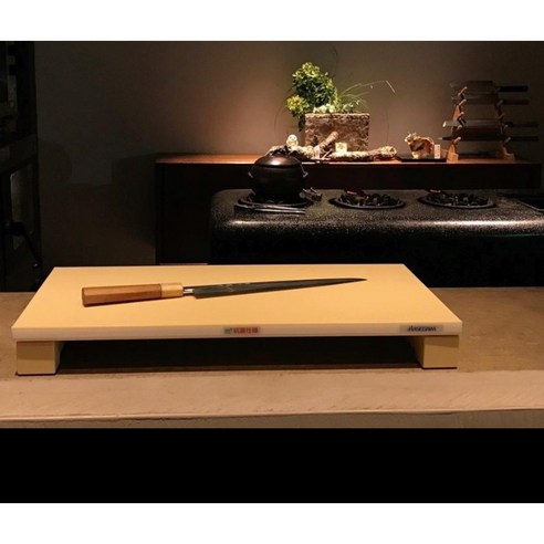 천상의 나이프 감을 선사하는 하세가와 FSR 고무도마로 주방의 품격을 높이세요.