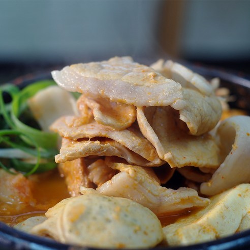 정성껏 기른 국내산 한돈으로 만드는 맛있는 제육볶음