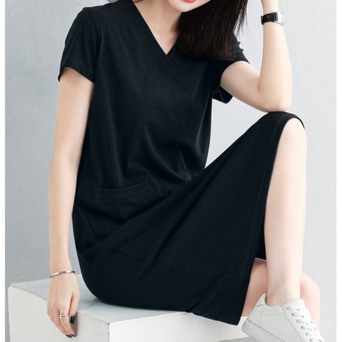우아함과 편안함이 완벽하게 조화를 이루는 베이안의 데일리 미디 원피스