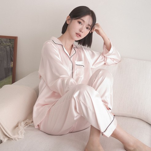 어나더디 커플 샤무즈 실크 잠옷으로 매일 밤, 사랑하는 사람과 꿈결 같은 시간을