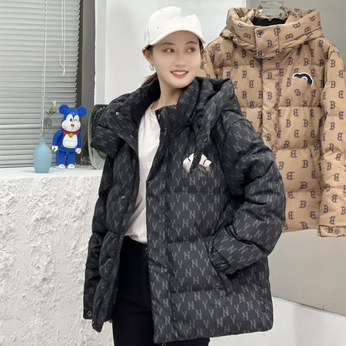 스타일과 보온성을 동시에 만족시켜주는 패딩 재킷