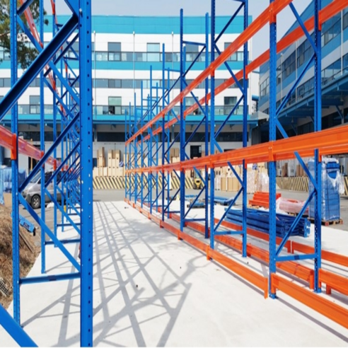 튼튼한 파렛트랙으로 물류 효율을 극대화하고 안전한 보관 환경을 구축하세요.