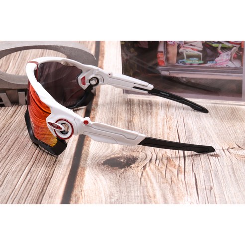 질주 본능을 깨우는 궁극의 시야, 오클리 죠브레이커