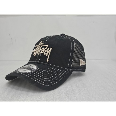 스투시 트러커 캡으로 완성하는 스타일리시한 데일리룩