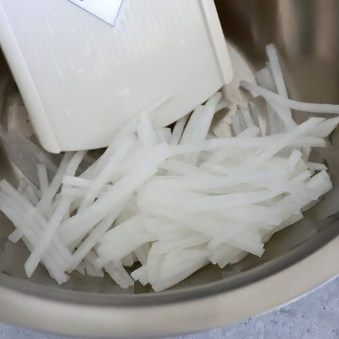 시모무라 채칼로 섬세하고 맛있는 요리를 완성하세요!