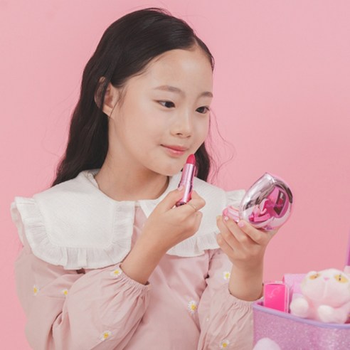 안전하고 창의적인 어린이 화장품 선물