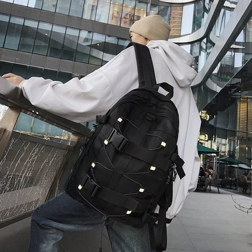 기능적이고 세련된 POMTOR 가방: 여행과 학업에 필수품