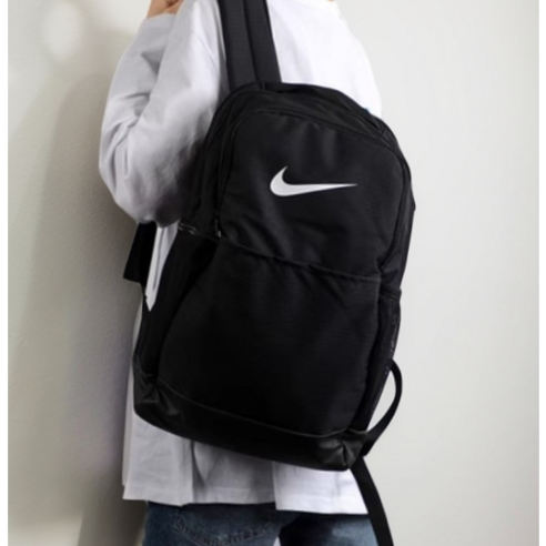 스타일과 실용성을 겸비한 나이키 블랙 백팩 KD1213 탐험기 나이키가방