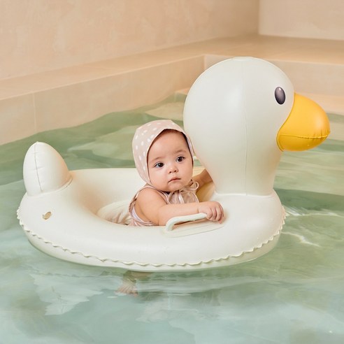 귀여운 오리 튜브와 함께 안전하고 즐거운 첫 물놀이를!