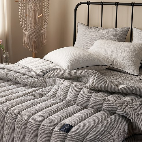 편안함과 스타일이 어우러진 시원한 여름 밤의 필수품