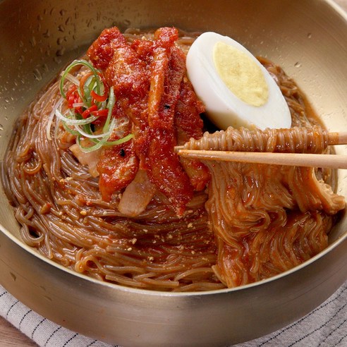 여름철 상쾌한 식사를 위한 교동설악냉면 풀세트