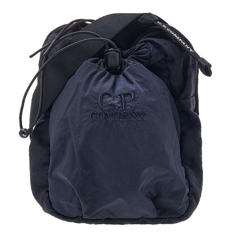 가볍게 떠나는 자유 CP컴퍼니 크로스백이 답이었다