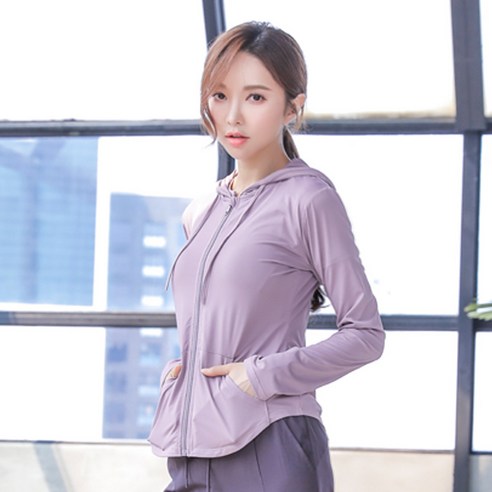 편안함과 세련됨이 결합된 다목적 운동복