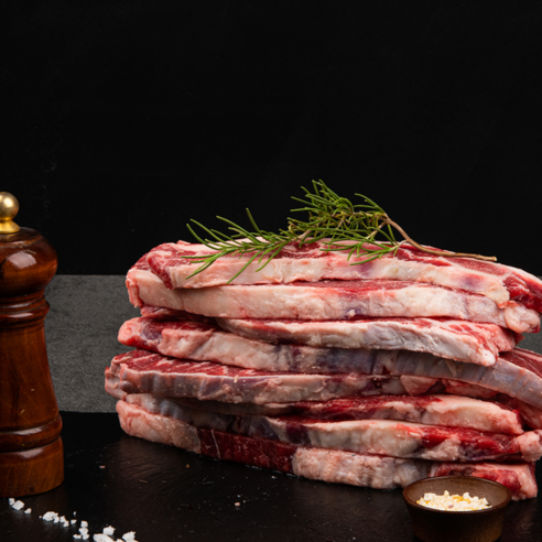 질 좋은 고기를 원하는 고객들을 위한 명육당의 솔트에이징 LA갈비 프리미엄 선물세트 2KG 3KG