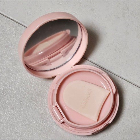 유아몬드 애교살 쿠션으로 빛나는 눈매를 완성하세요!